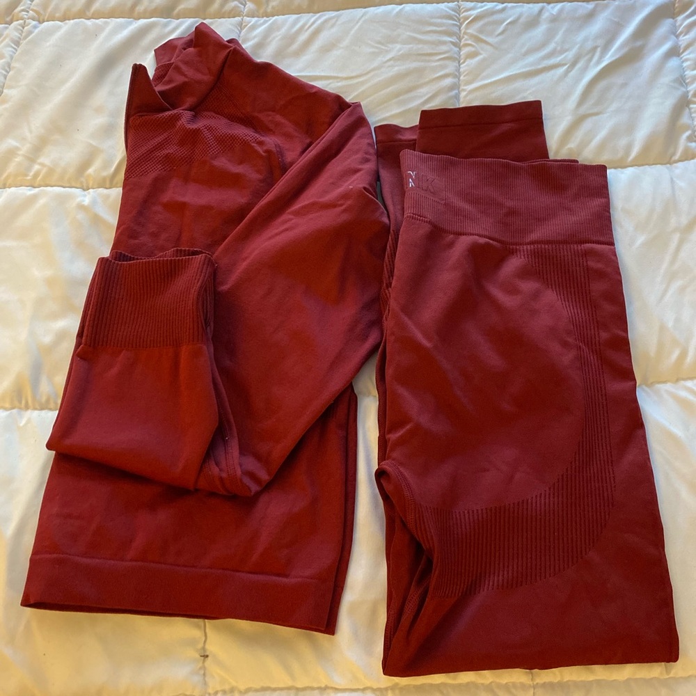 Burgundy pink Active Set